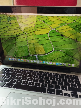 Apple MacBook Pro i5